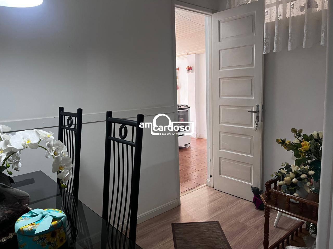 Apartamento com 3 quartos, 1 banheiro e 80m² à venda no bairro Sao Sebastiao, Porto Alegre