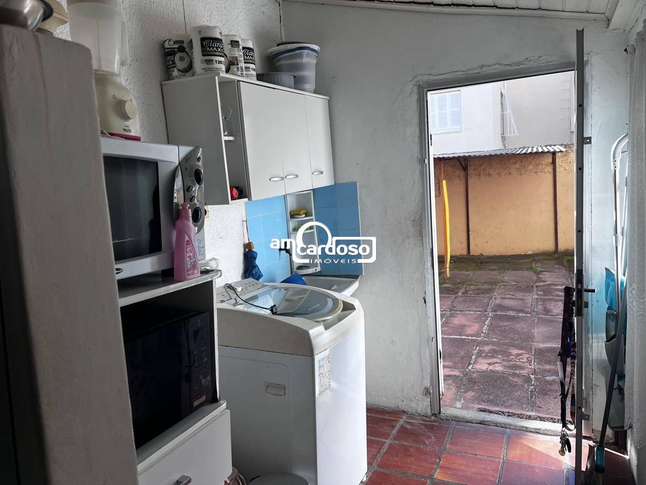 Apartamento com 3 quartos, 1 banheiro e 80m² à venda no bairro Sao Sebastiao, Porto Alegre