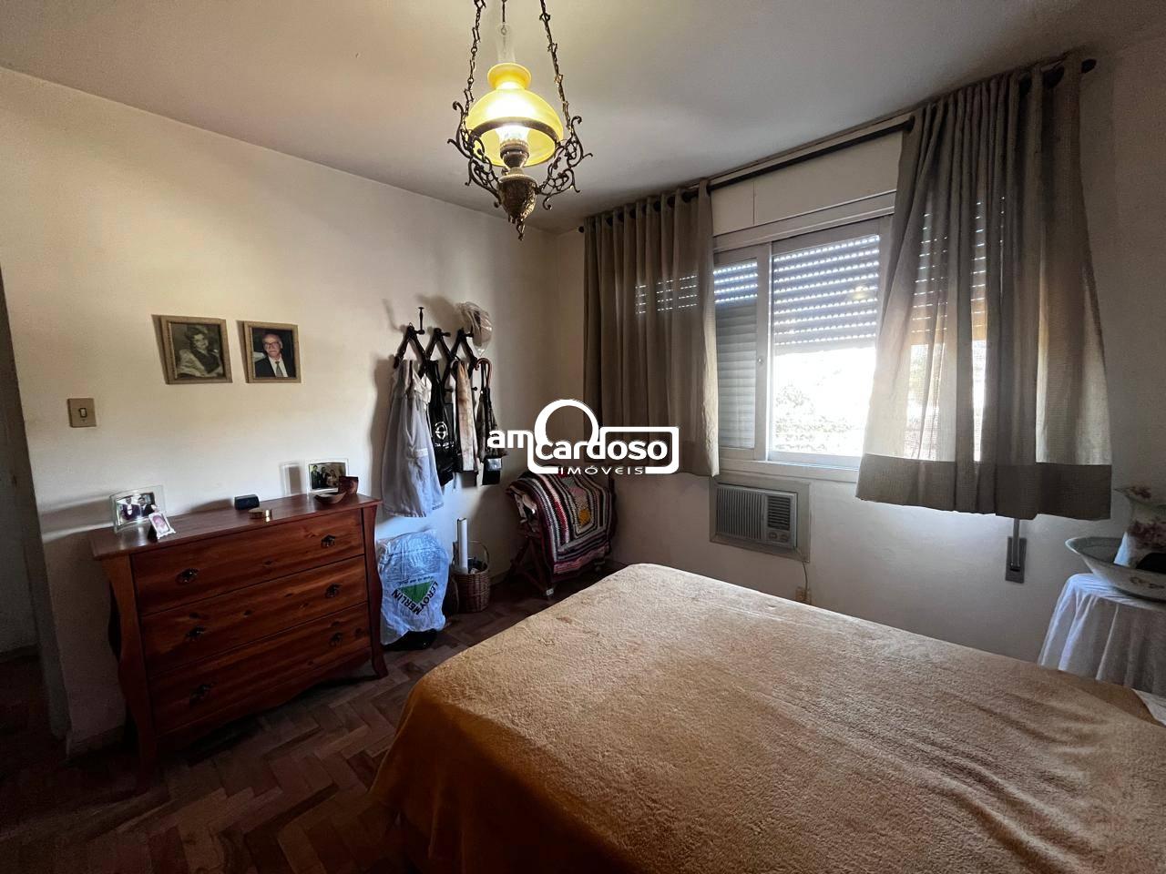 Apartamento com 2 quartos, 1 banheiro e 54m² à venda no bairro Sao Sebastiao, Porto Alegre