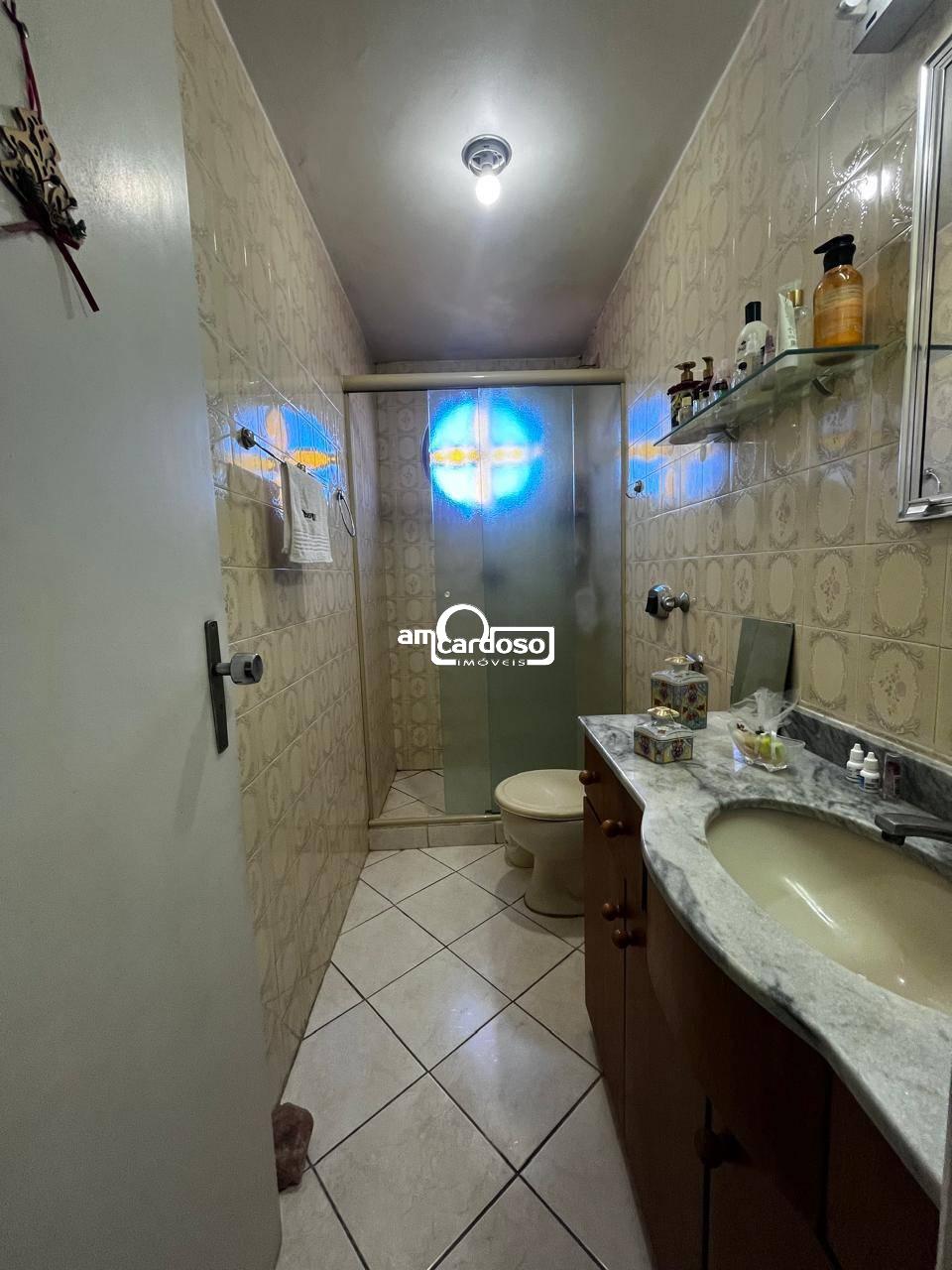 Apartamento com 2 quartos, 1 banheiro e 54m² à venda no bairro Sao Sebastiao, Porto Alegre