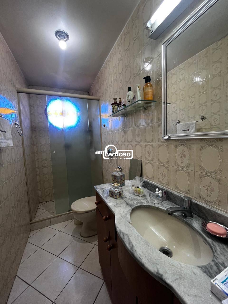 Apartamento com 2 quartos, 1 banheiro e 54m² à venda no bairro Sao Sebastiao, Porto Alegre