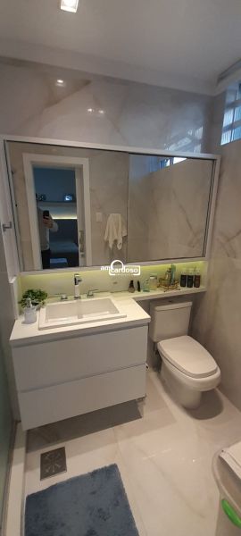 Apartamento com 2 quartos, 2 banheiros e 70m² à venda no bairro Menino Deus, Porto Alegre