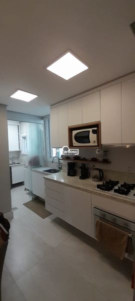 Apartamento com 2 quartos, 2 banheiros e 70m² à venda no bairro Menino Deus, Porto Alegre