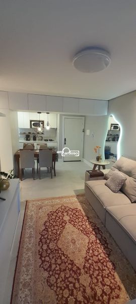 Apartamento com 2 quartos, 2 banheiros e 70m² à venda no bairro Menino Deus, Porto Alegre