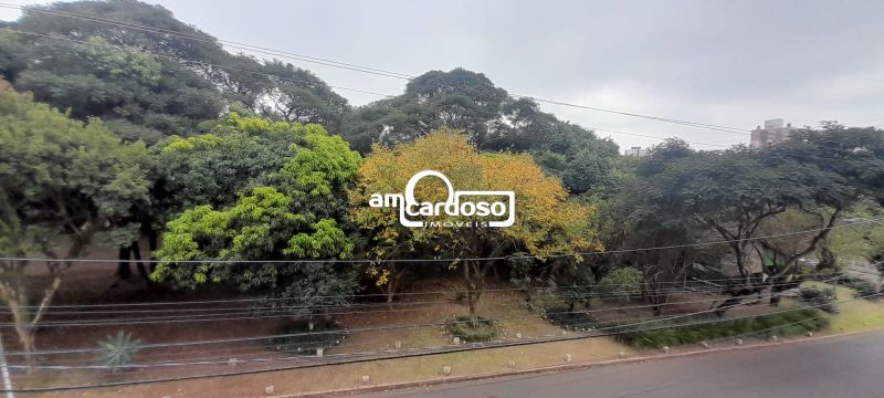 Apartamento com 2 quartos, 2 banheiros e 82m² à venda no bairro Vila Ipiranga, Porto Alegre
