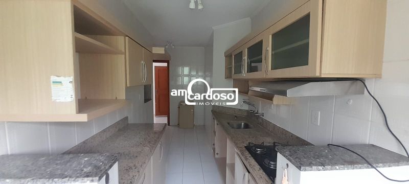 Apartamento com 2 quartos, 2 banheiros e 82m² à venda no bairro Vila Ipiranga, Porto Alegre