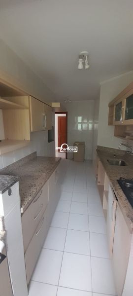 Apartamento com 2 quartos, 2 banheiros e 82m² à venda no bairro Vila Ipiranga, Porto Alegre