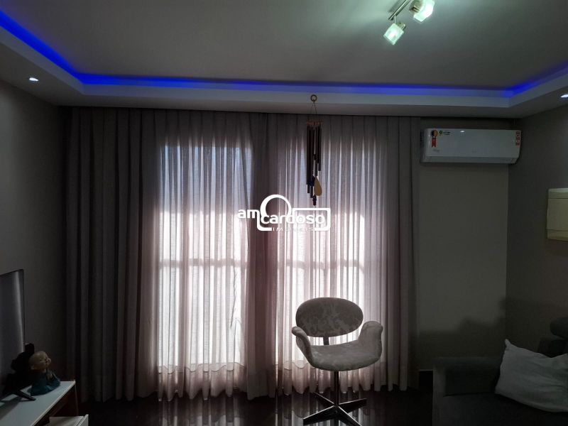Sobrado com 2 quartos, 2 banheiros e 118m² à venda no bairro Parque Santa Fé, Porto Alegre