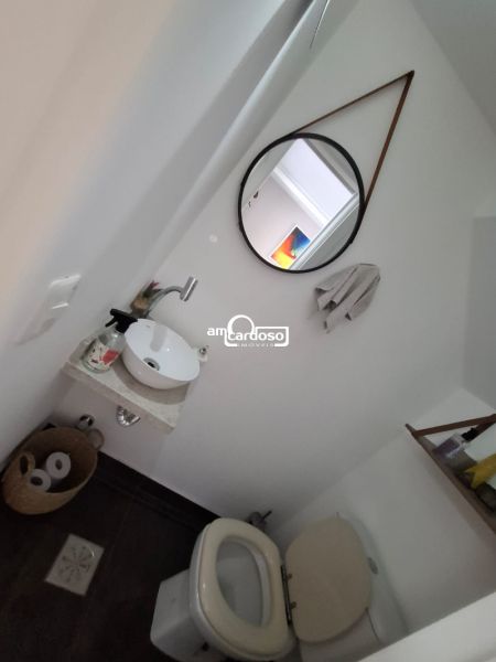 Sobrado com 2 quartos, 2 banheiros e 118m² à venda no bairro Parque Santa Fé, Porto Alegre