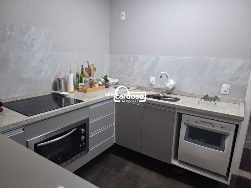 Sobrado com 2 quartos, 2 banheiros e 118m² à venda no bairro Parque Santa Fé, Porto Alegre