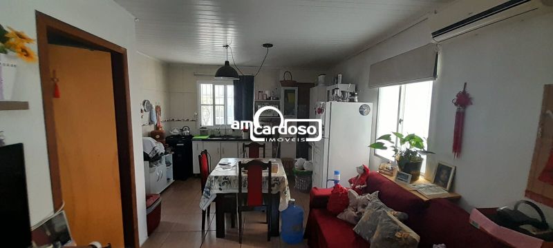 Casa com 2 quartos, 2 banheiros e 100m² à venda no bairro Sao Sebastiao, Porto Alegre