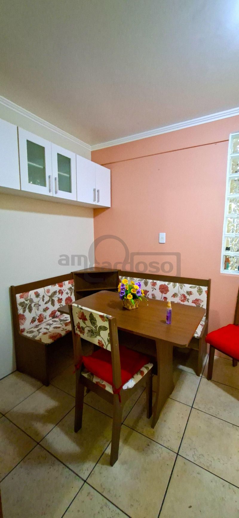 Apartamento mobiliado de 3 dormitórios no bairro São Sebastião