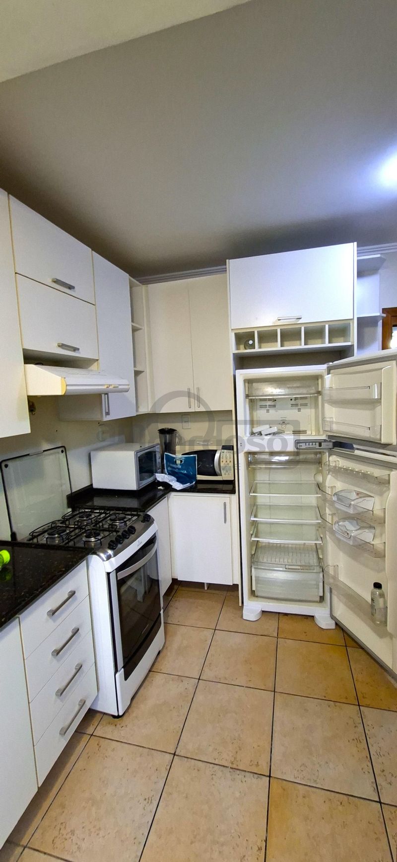 Apartamento mobiliado de 3 dormitórios no bairro São Sebastião