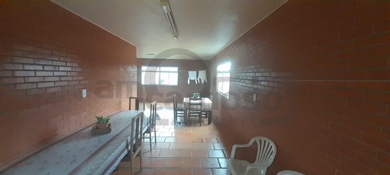 APARTAMENTO COM 2 DORMITÓRIOS + DORMITÓRIO AUXILIAR, 2 BANHEIROS, ESTACIONAMENTO COBERTO