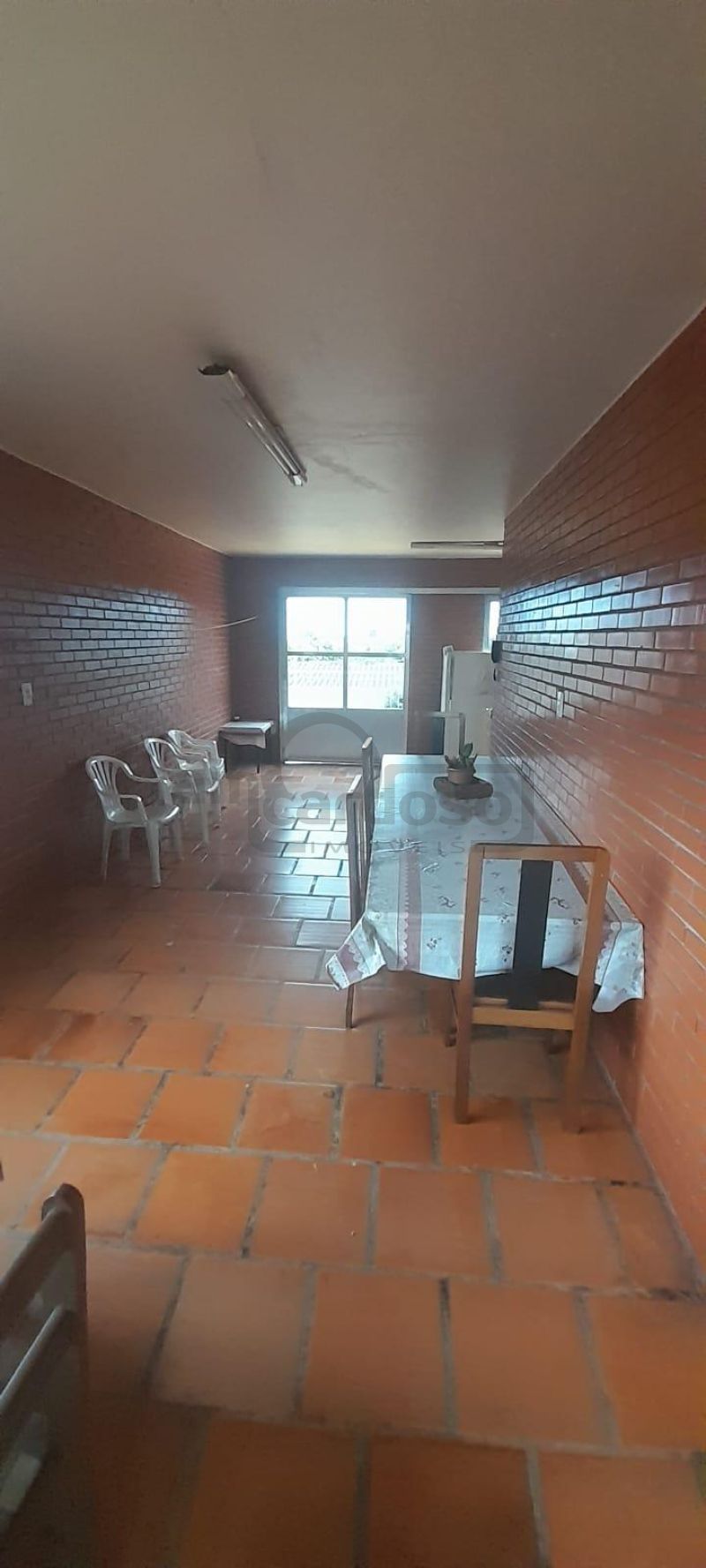 APARTAMENTO COM 2 DORMITÓRIOS + DORMITÓRIO AUXILIAR, 2 BANHEIROS, ESTACIONAMENTO COBERTO