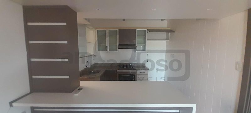 APARTAMENTO COM 2 DORMITÓRIOS + DORMITÓRIO AUXILIAR, 2 BANHEIROS, ESTACIONAMENTO COBERTO