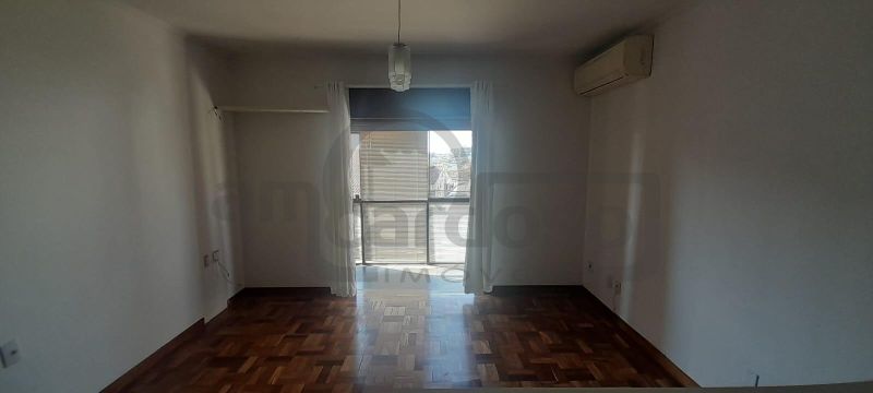 APARTAMENTO COM 2 DORMITÓRIOS + DORMITÓRIO AUXILIAR, 2 BANHEIROS, ESTACIONAMENTO COBERTO