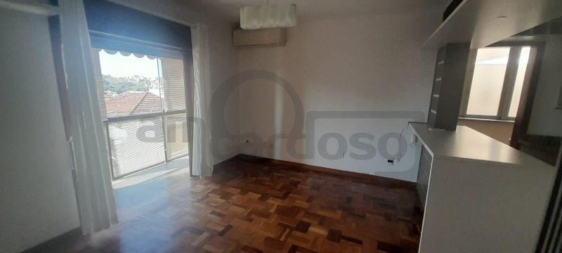 APARTAMENTO COM 2 DORMITÓRIOS + DORMITÓRIO AUXILIAR, 2 BANHEIROS, ESTACIONAMENTO COBERTO