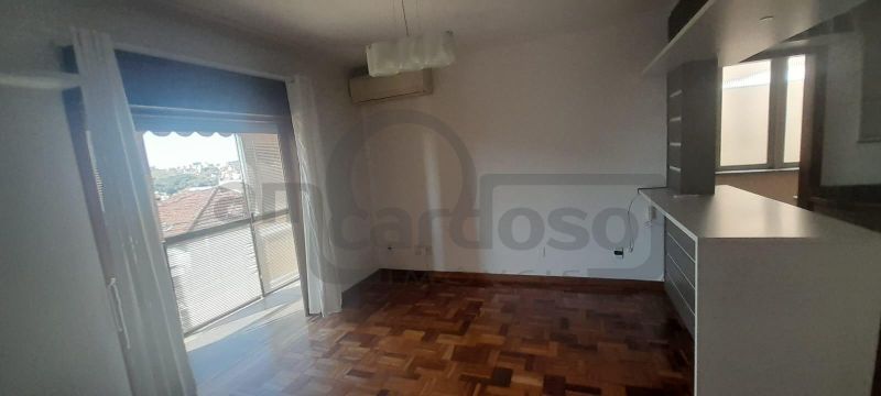 APARTAMENTO COM 2 DORMITÓRIOS + DORMITÓRIO AUXILIAR, 2 BANHEIROS, ESTACIONAMENTO COBERTO
