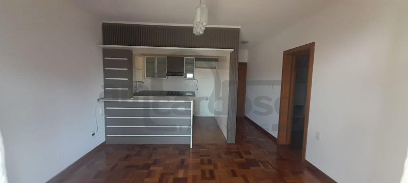 APARTAMENTO COM 2 DORMITÓRIOS + DORMITÓRIO AUXILIAR, 2 BANHEIROS, ESTACIONAMENTO COBERTO