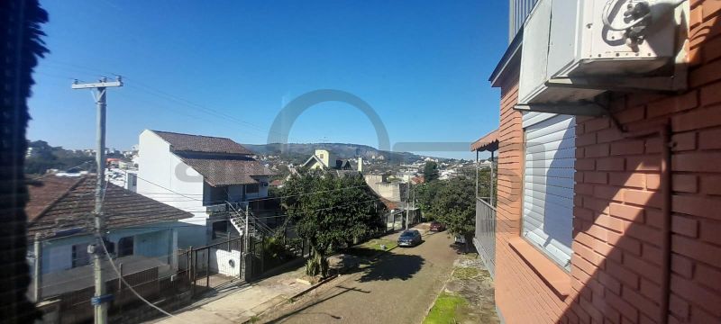 APARTAMENTO COM 2 DORMITÓRIOS + DORMITÓRIO AUXILIAR, 2 BANHEIROS, ESTACIONAMENTO COBERTO