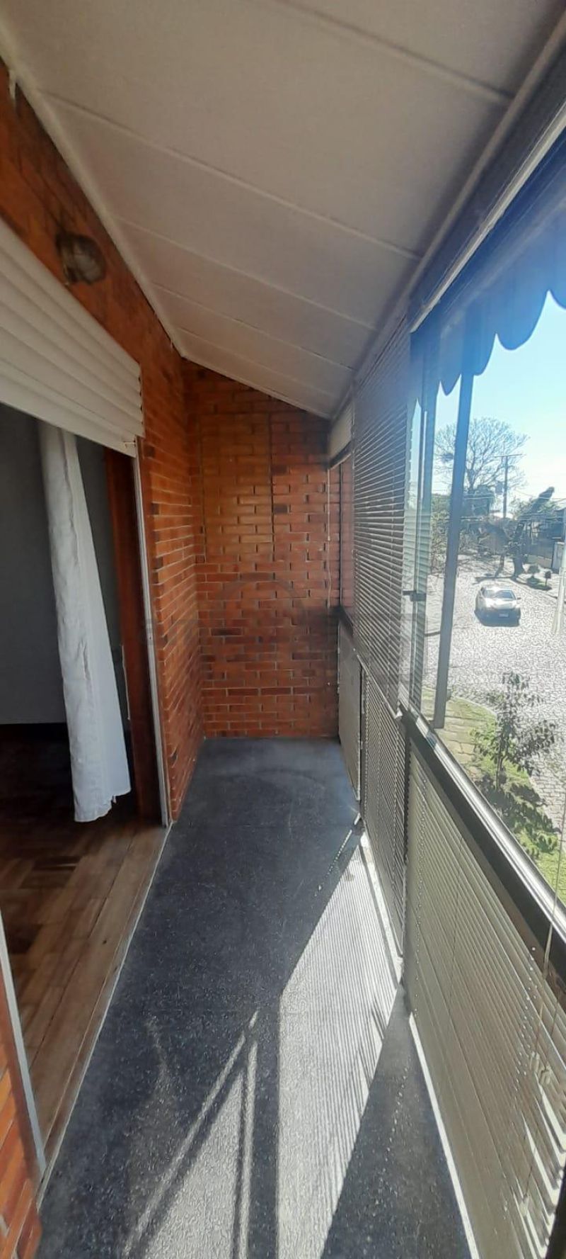 APARTAMENTO COM 2 DORMITÓRIOS + DORMITÓRIO AUXILIAR, 2 BANHEIROS, ESTACIONAMENTO COBERTO