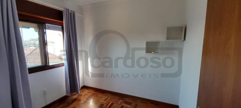 APARTAMENTO COM 2 DORMITÓRIOS + DORMITÓRIO AUXILIAR, 2 BANHEIROS, ESTACIONAMENTO COBERTO
