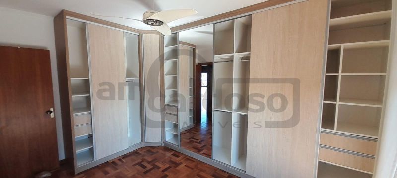 APARTAMENTO COM 2 DORMITÓRIOS + DORMITÓRIO AUXILIAR, 2 BANHEIROS, ESTACIONAMENTO COBERTO