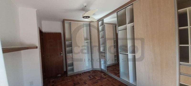 APARTAMENTO COM 2 DORMITÓRIOS + DORMITÓRIO AUXILIAR, 2 BANHEIROS, ESTACIONAMENTO COBERTO
