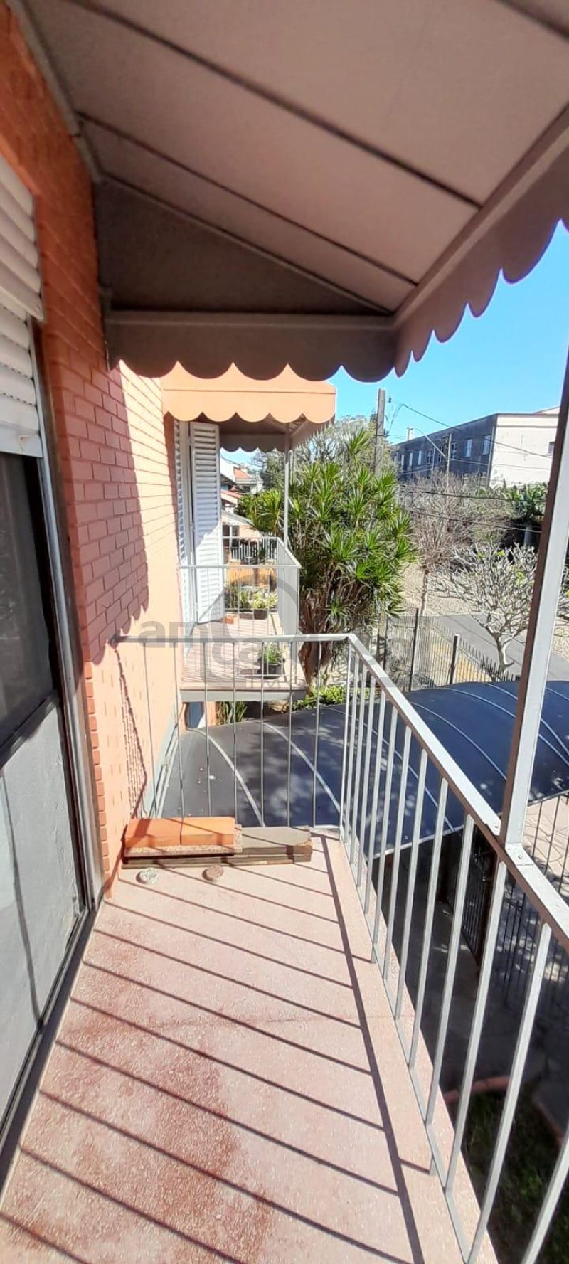 APARTAMENTO COM 2 DORMITÓRIOS + DORMITÓRIO AUXILIAR, 2 BANHEIROS, ESTACIONAMENTO COBERTO