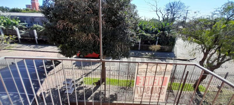 APARTAMENTO COM 2 DORMITÓRIOS + DORMITÓRIO AUXILIAR, 2 BANHEIROS, ESTACIONAMENTO COBERTO