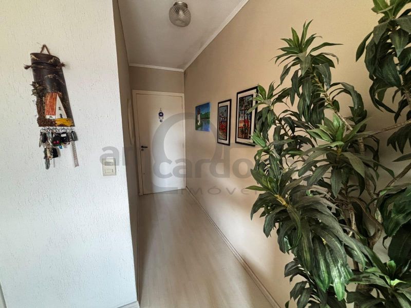APARTAMENTO MUITO AMPLO COM 2 DORMITÓRIOS, SENDO UMA SUÍTE, ESTACIONAMENTO COBERTO JUNTO ASSIS BRASIL