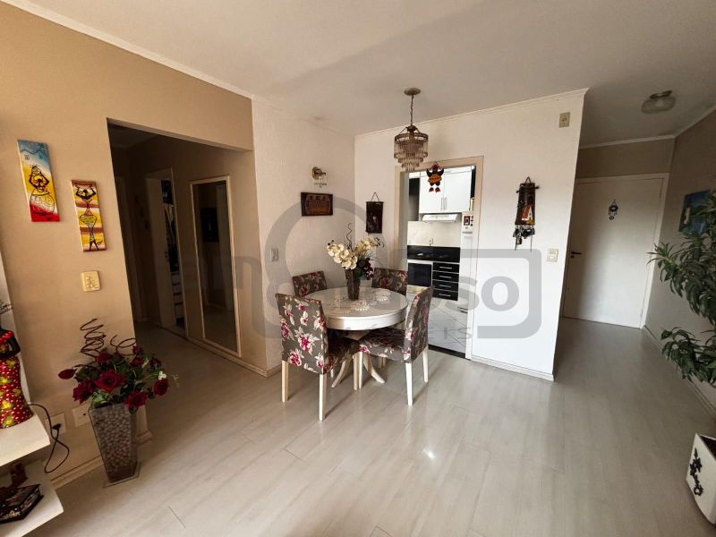APARTAMENTO MUITO AMPLO COM 2 DORMITÓRIOS, SENDO UMA SUÍTE, ESTACIONAMENTO COBERTO JUNTO ASSIS BRASIL