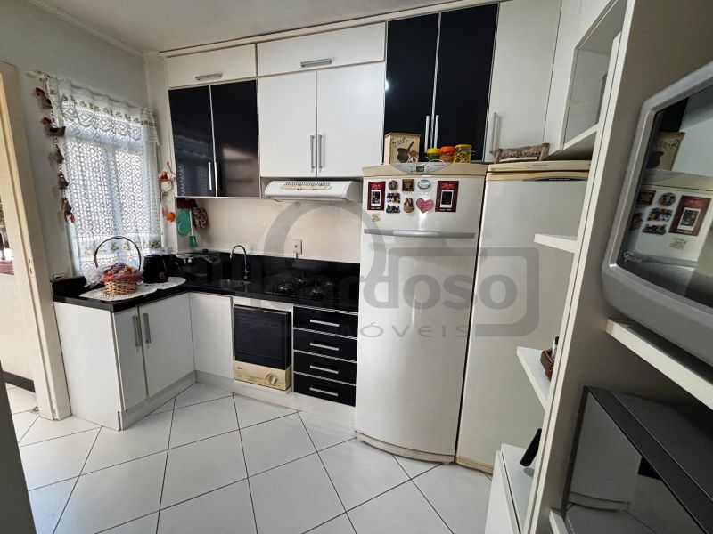 APARTAMENTO MUITO AMPLO COM 2 DORMITÓRIOS, SENDO UMA SUÍTE, ESTACIONAMENTO COBERTO JUNTO ASSIS BRASIL