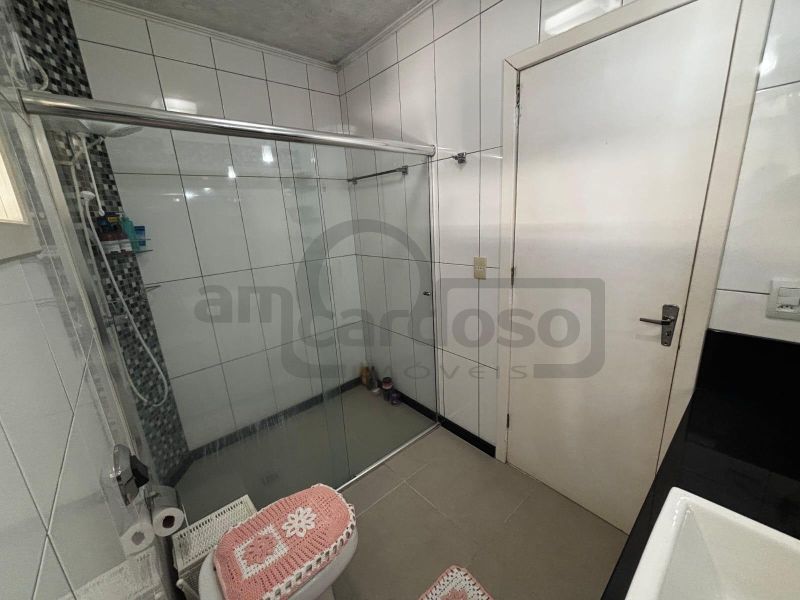 APARTAMENTO MUITO AMPLO COM 2 DORMITÓRIOS, SENDO UMA SUÍTE, ESTACIONAMENTO COBERTO JUNTO ASSIS BRASIL