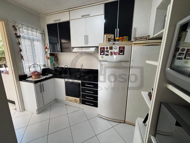 APARTAMENTO MUITO AMPLO COM 2 DORMITÓRIOS, SENDO UMA SUÍTE, ESTACIONAMENTO COBERTO JUNTO ASSIS BRASIL