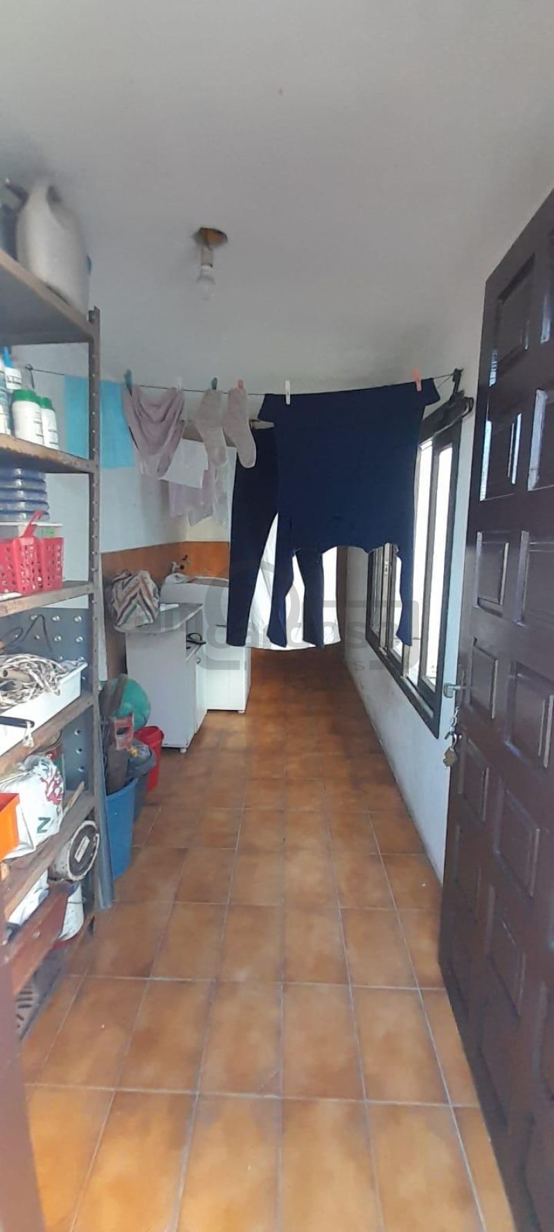 EXCELENTE RESIDÊNCIA COM AMPLO JARDIM E LOCALIZAÇÃO PRIVILEGIADA
