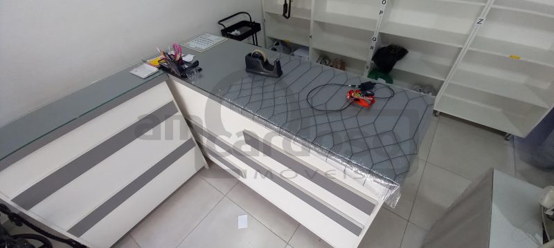 Loja Comercial com Sala Auxiliar, Depósito e Jk integrado