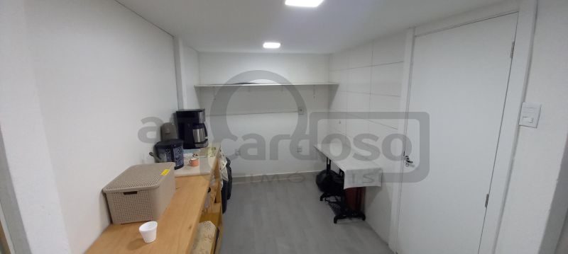 Loja Comercial com Sala Auxiliar, Depósito e Jk integrado