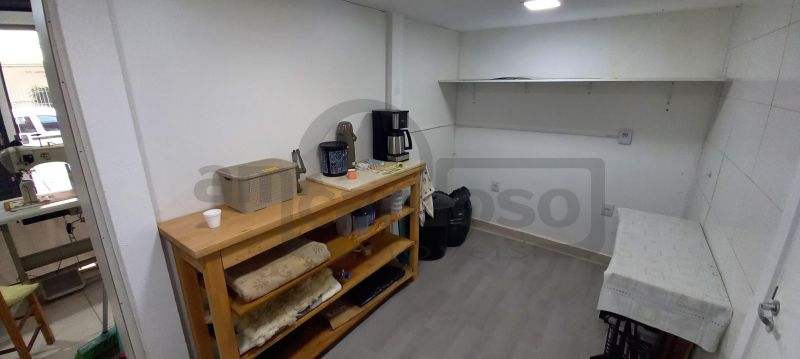 Loja Comercial com Sala Auxiliar, Depósito e Jk integrado