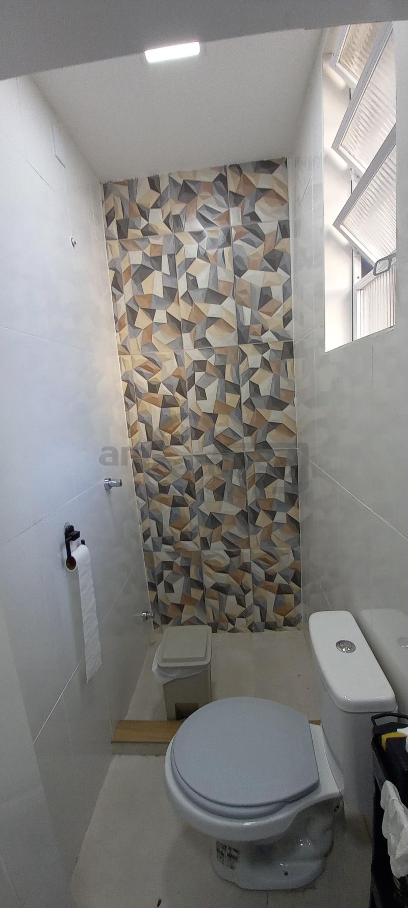 Loja Comercial com Sala Auxiliar, Depósito e Jk integrado