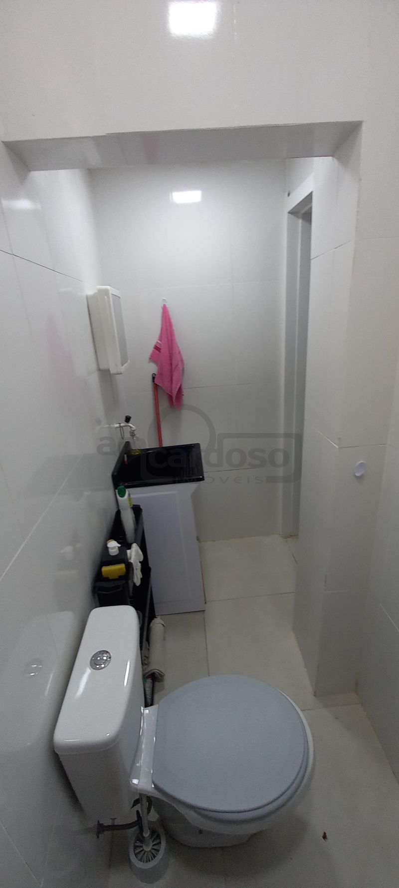 Loja Comercial com Sala Auxiliar, Depósito e Jk integrado