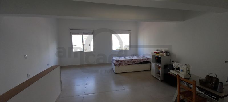 Loja Comercial com Sala Auxiliar, Depósito e Jk integrado