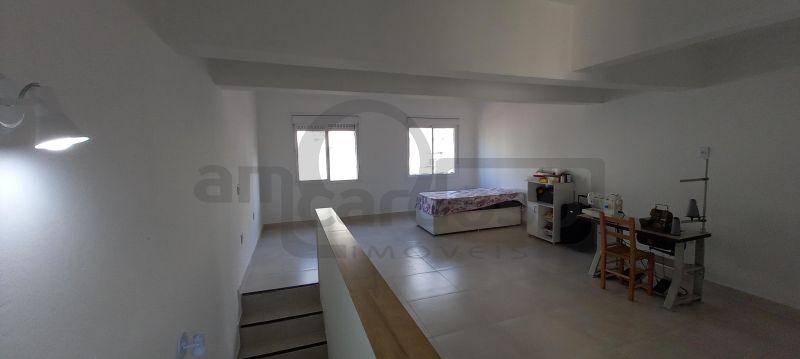 Loja Comercial com Sala Auxiliar, Depósito e Jk integrado