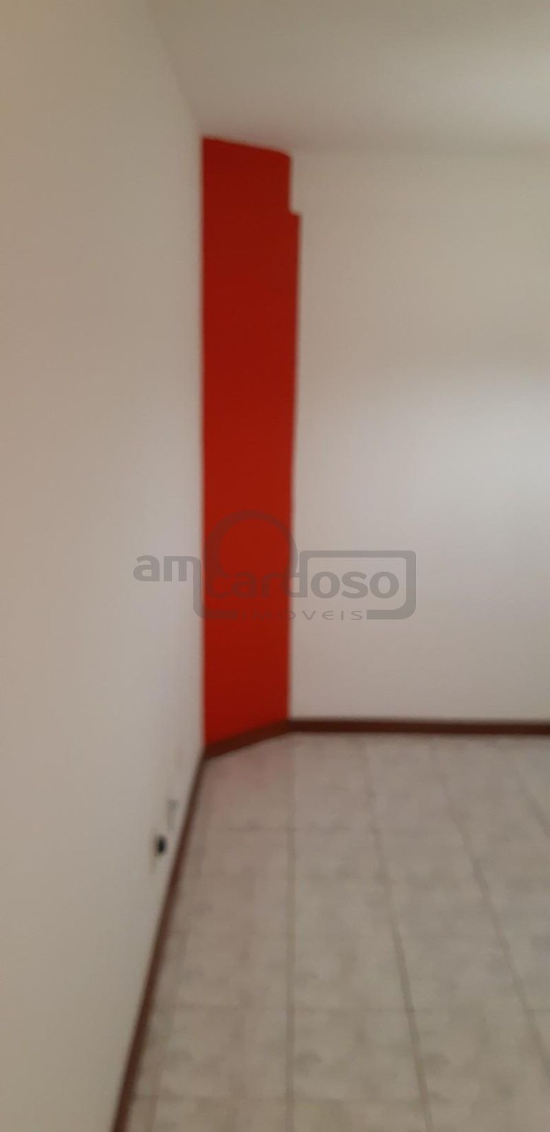 SALA COMERCIAL COM BANHEIRO E ELEVADOR JUNTO ASSIS BRASIL