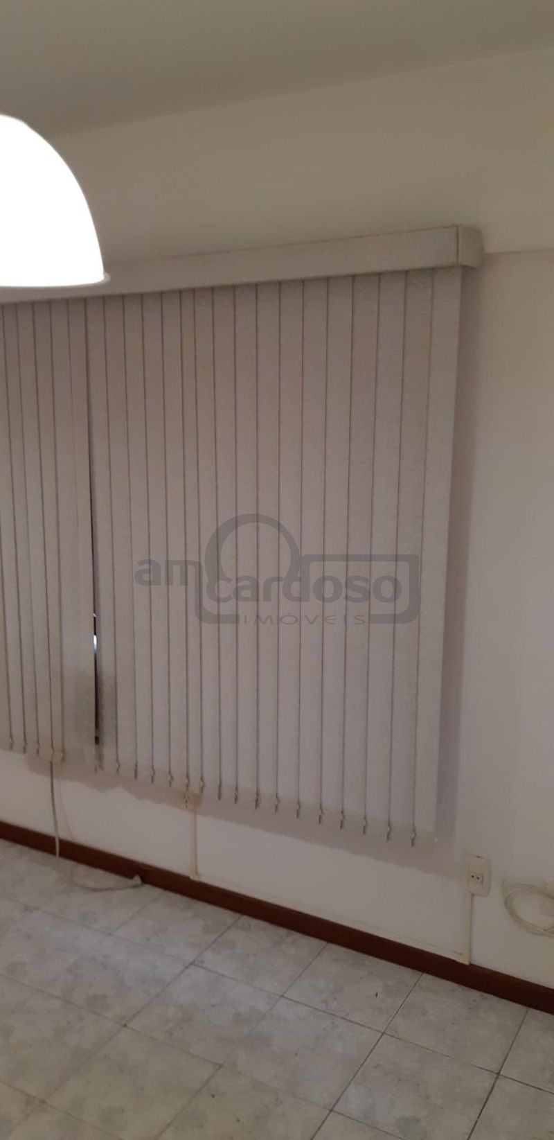 SALA COMERCIAL COM BANHEIRO E ELEVADOR JUNTO ASSIS BRASIL