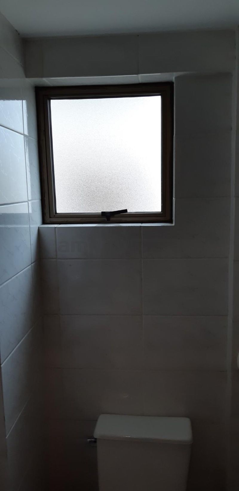 SALA COMERCIAL COM BANHEIRO E ELEVADOR JUNTO ASSIS BRASIL