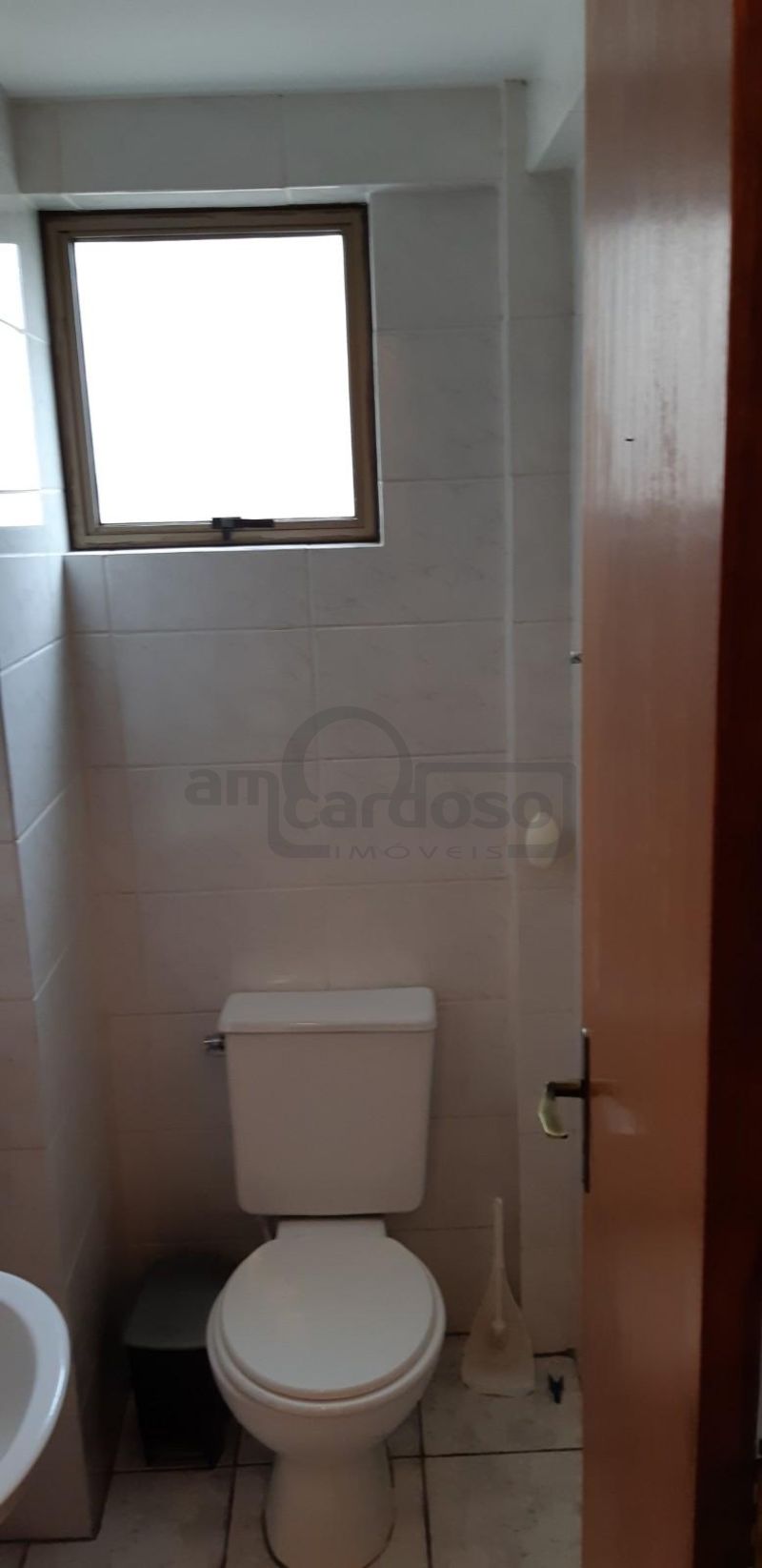 SALA COMERCIAL COM BANHEIRO E ELEVADOR JUNTO ASSIS BRASIL