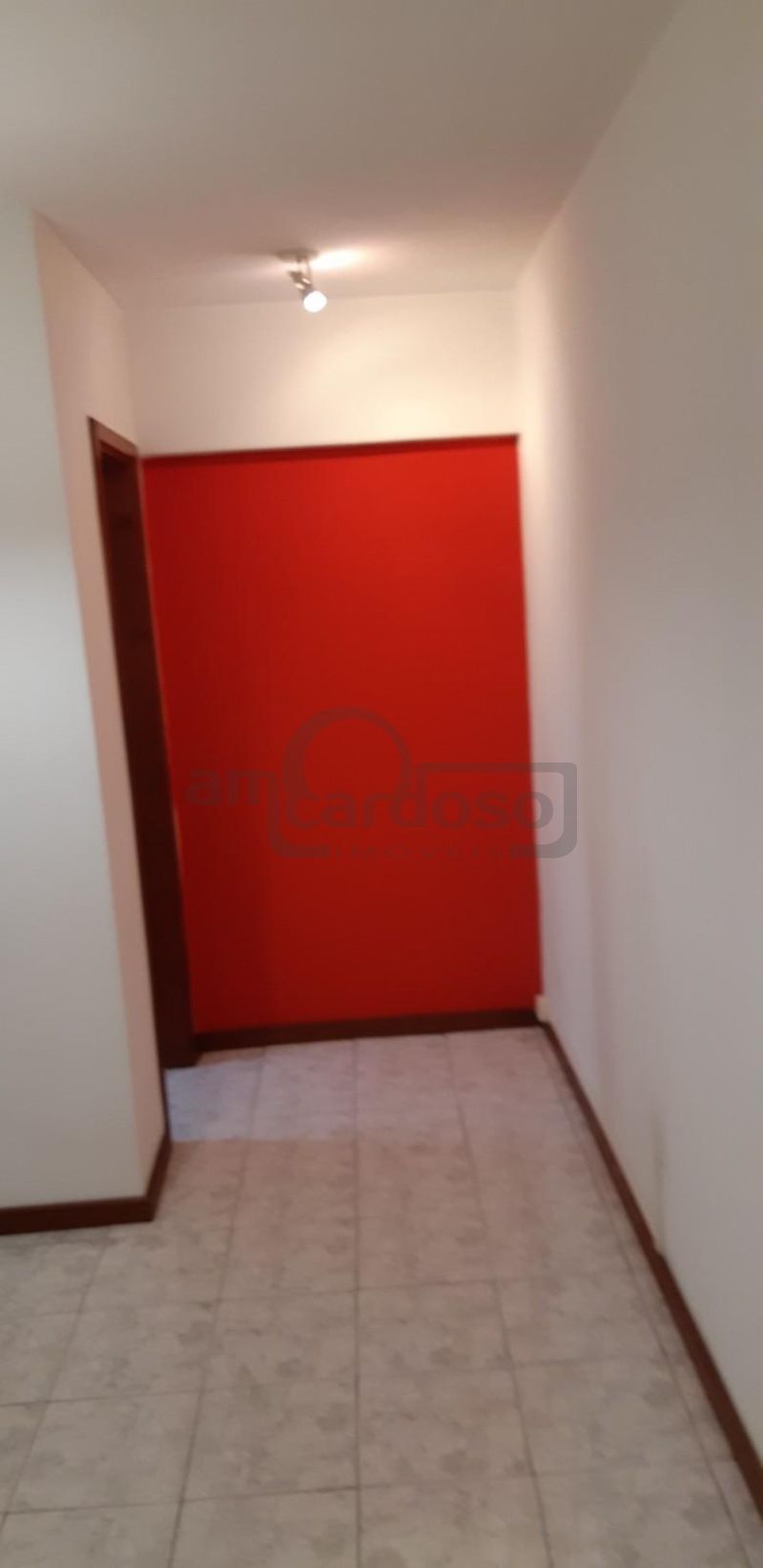 SALA COMERCIAL COM BANHEIRO E ELEVADOR JUNTO ASSIS BRASIL
