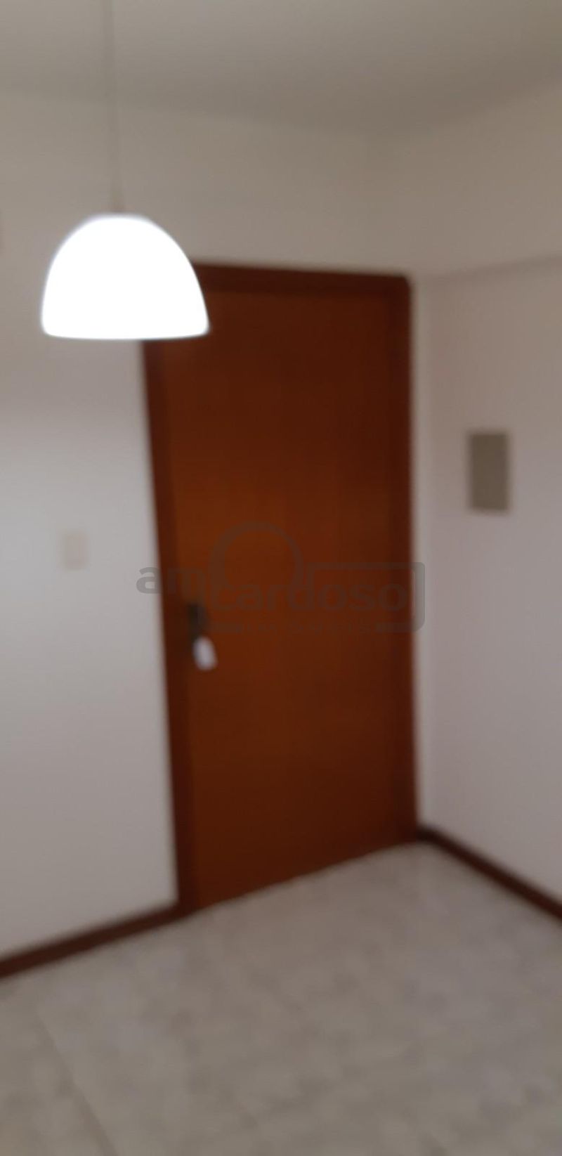 SALA COMERCIAL COM BANHEIRO E ELEVADOR JUNTO ASSIS BRASIL